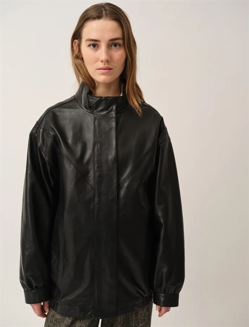 THE GARMENT SOHO BOMBER BLACK